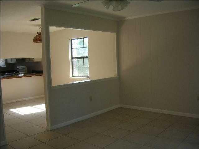 Primary Photo - 208 Third St SE