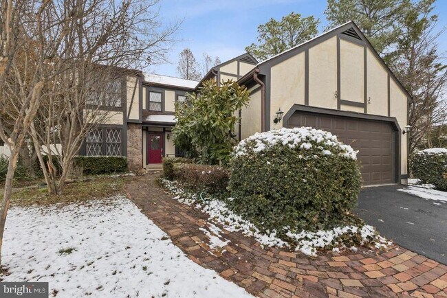 Foto del edificio - 14422 Coachway Dr