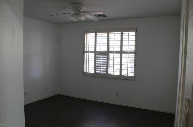 Foto del edificio - 1606 W St Catherine Ave