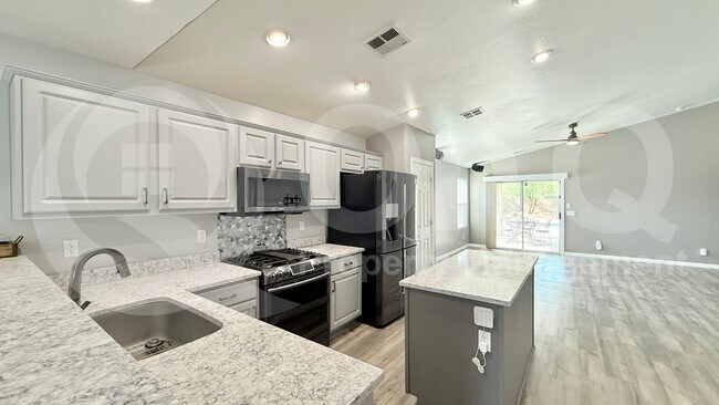 Foto del edificio - 3373 W Five Mile Peak Dr