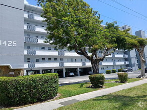 Building Photo - 1425 Atlantic Shores Blvd
