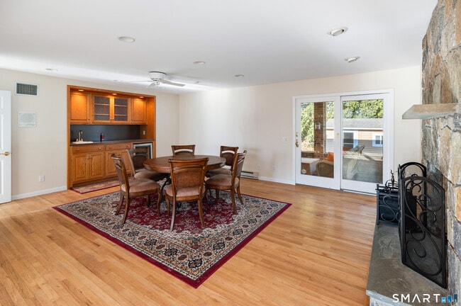 Foto del edificio - 48 Lanell Dr