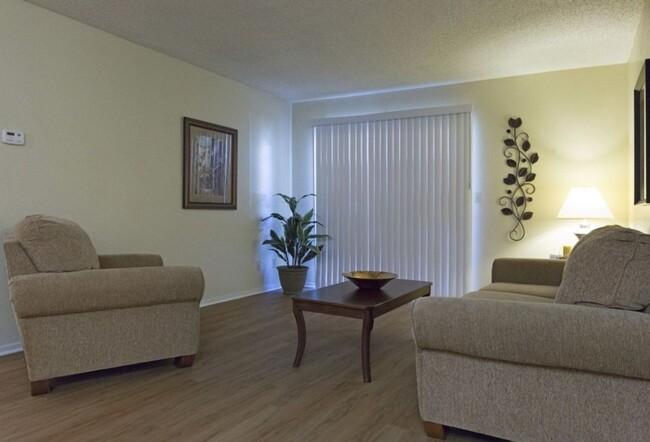 Interior Photo - Willow Ridge