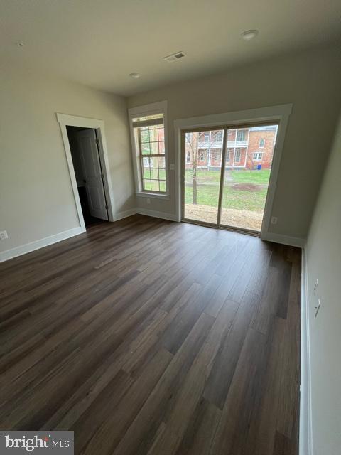 Building Photo - 251 ARMENIAN OAK Dr