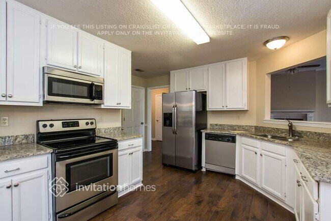 Foto del edificio - 3475 Whisperwood Ct NW