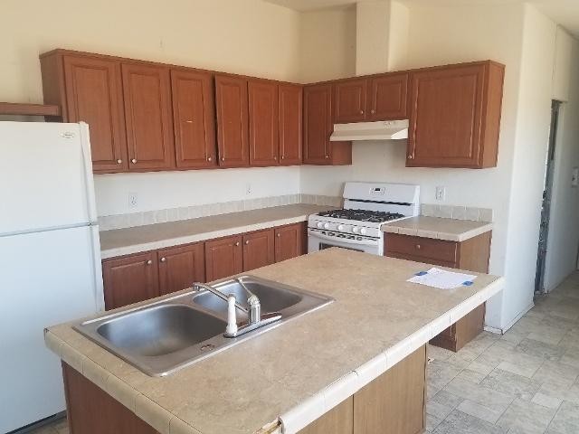 Foto del edificio - 3 bedroom in Concho AZ 85924