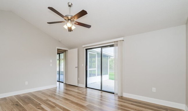 Building Photo - 5815 Silvermoon Ave