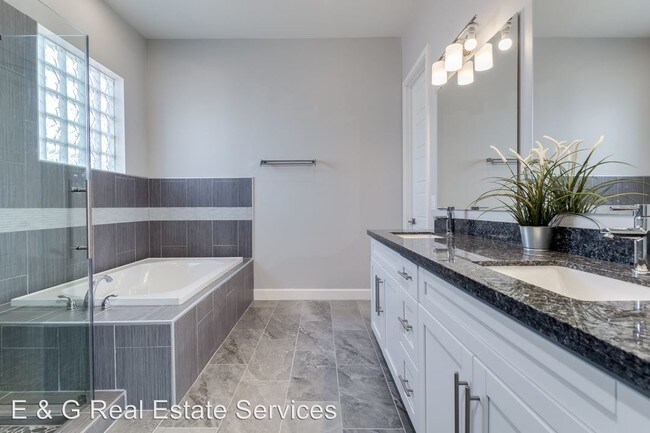 Foto del edificio - 4 br, 3 bath House - 1775 W Piedmont Rd