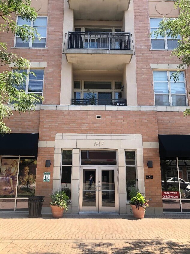 Entrance to Building - 647 Metropolitan Way