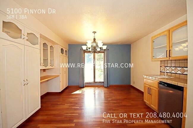 Building Photo - 5100 Pinyon Dr