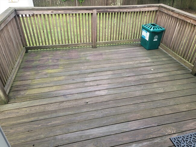 Foto del edificio - 129 Uncatena Ave