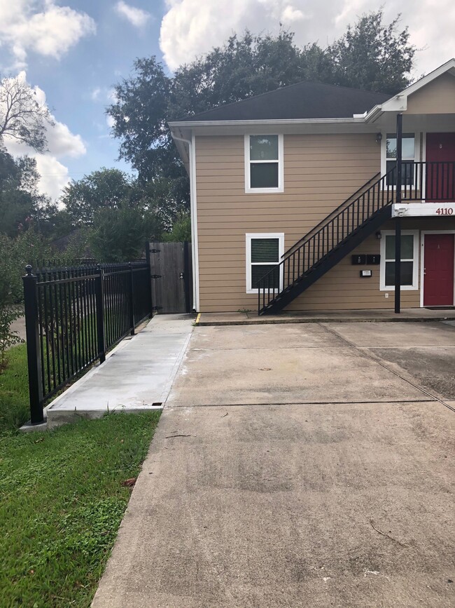 Building Photo - 4110 Huey St