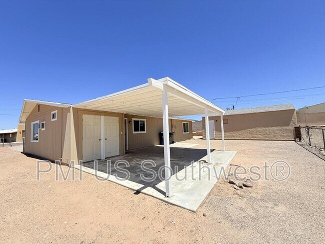 Foto del edificio - 1460 Horseshoe Ln