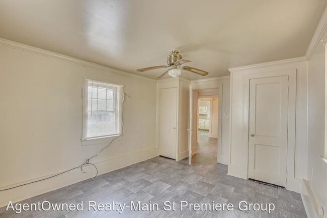 Foto del edificio - 3 br, 1.5 bath House - 1161 Columbia Road