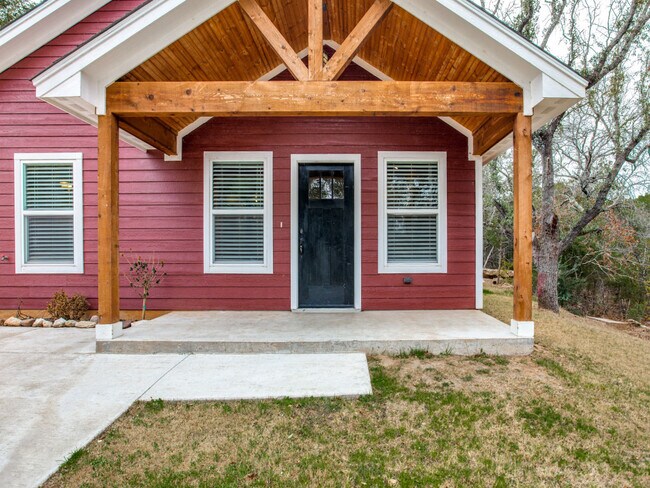 Front Porch - 1823 Hidden Valley Rd