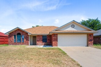 Building Photo - 4501 Embers Dr