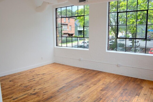 Foto del edificio - 320 Lafayette St