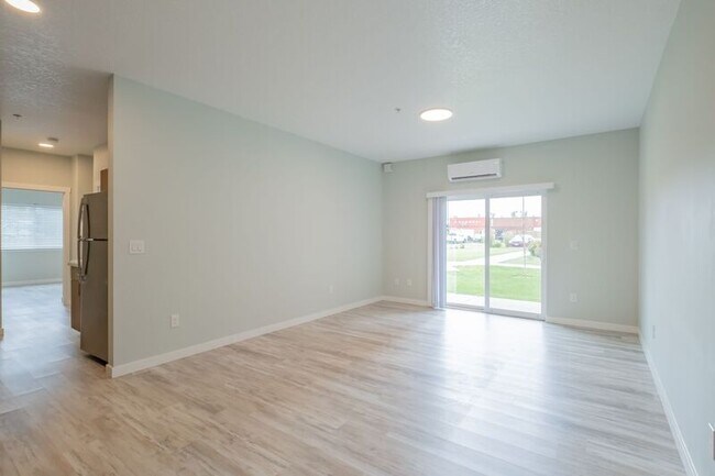 Foto del edificio - 13001 S Crompton Lane