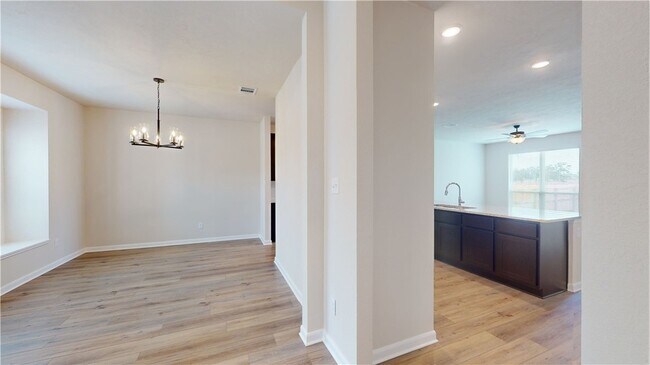 Foto del edificio - 2210 Johnny Lyon Ct