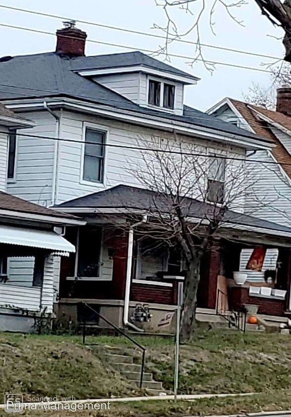 Foto principal - 3913-3915 E 3rd St
