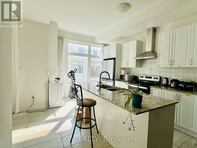 Building Photo - 27 Albert Firman Ln