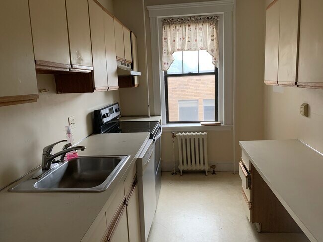 Foto del edificio - 35 Chestnut Hill Ave