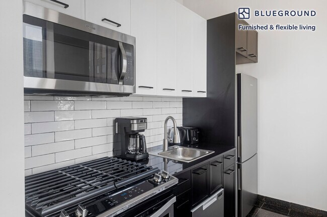 Building Photo - 63 Wall St