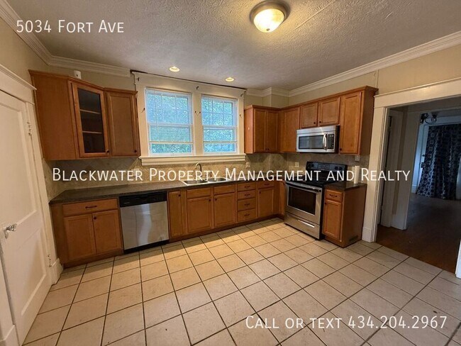 Foto del edificio - 5034 Fort Ave