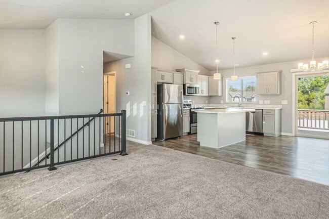 Building Photo - Turnbridge Split Entry Home