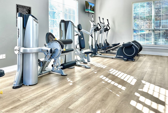 Building Photo - The Enclave Hartland