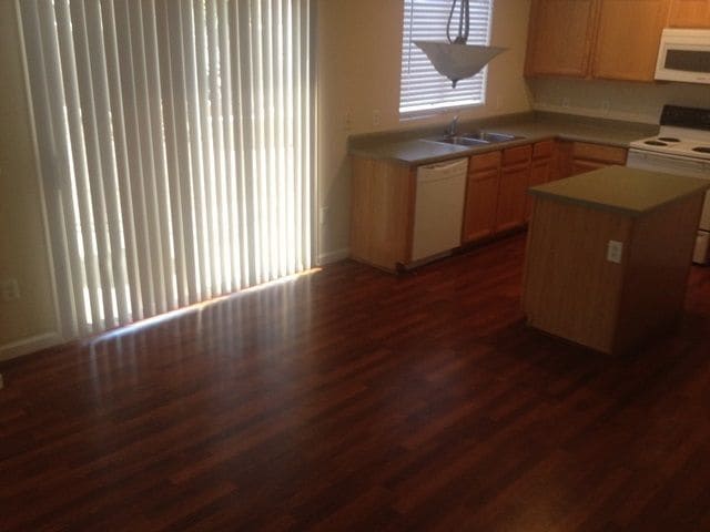 Photo - 1222 S 119th Ln House