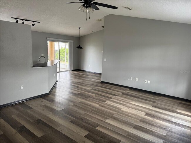 Building Photo - 6289 Mariner Blvd