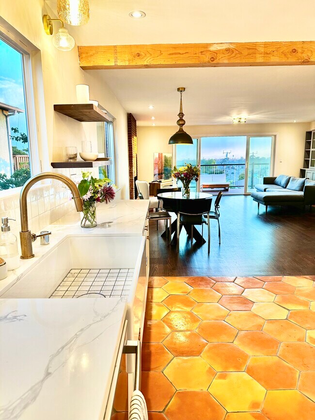 Foto del edificio - 5844 Ralston Ave