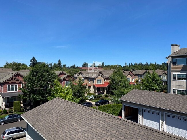 Building Photo - NW Portland-Timberland Community Light & Bright Condo Includes Garage!