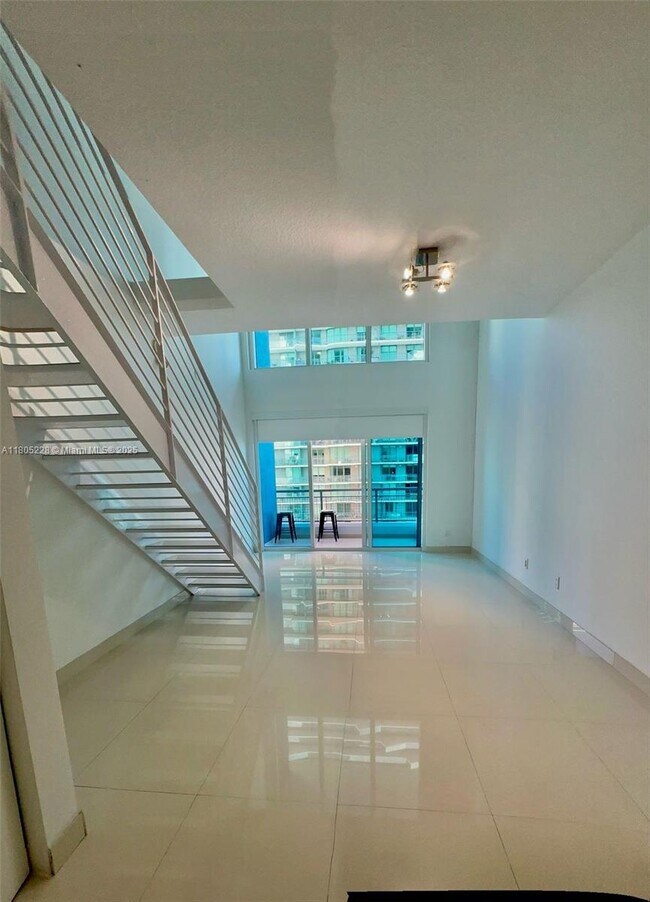 Foto del edificio - 60 SW 13th St