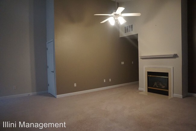 Building Photo - 3751 Thornhill Cir