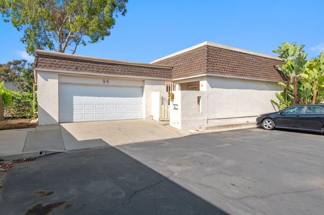 Building Photo - 3bd/2ba single family house in University ...