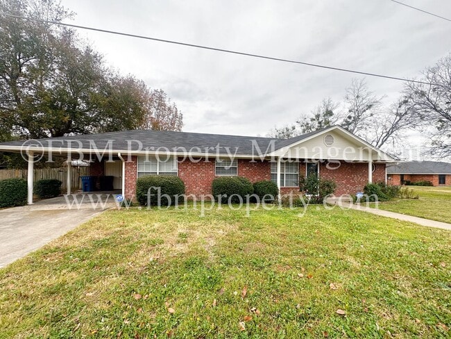 Foto del edificio - 828 Park Ln