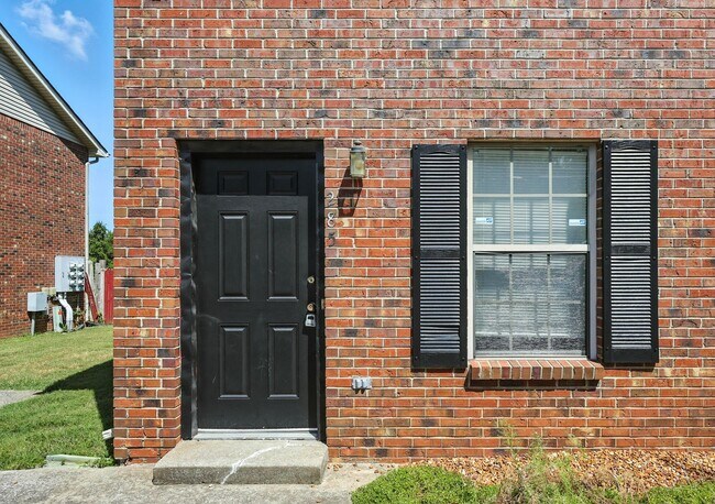 Foto del edificio - 285 State Line Rd