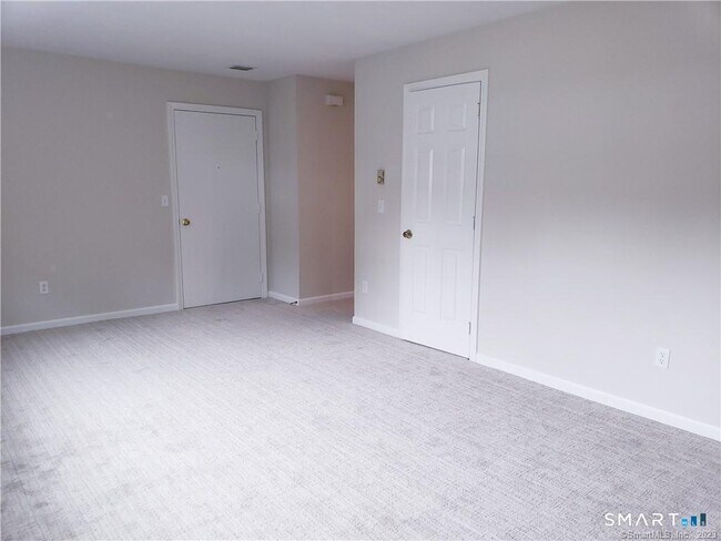 Foto del edificio - 10 Brantwood Dr