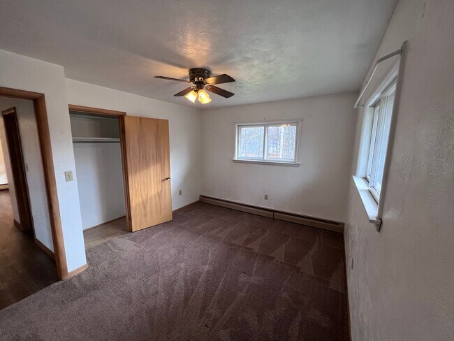 Bedroom 2 - 781 Thompson St