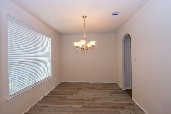 Building Photo - 5301 Summer Spring Ln