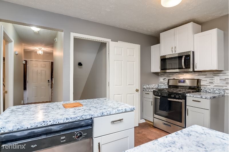 Primary Photo - 3 br, 3.5 bath House - 7208 WILLOW HILL DR