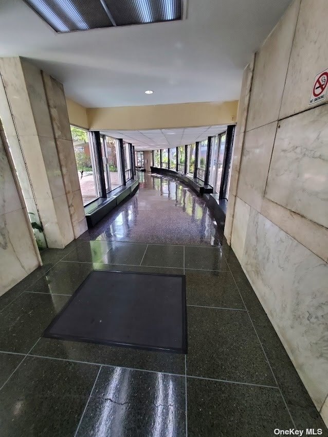 Foto del edificio - 61-15 97th St