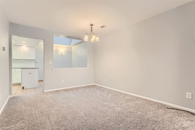 Building Photo - 2 br, 2.5 bath Townhome - 15593 East Wyomi...