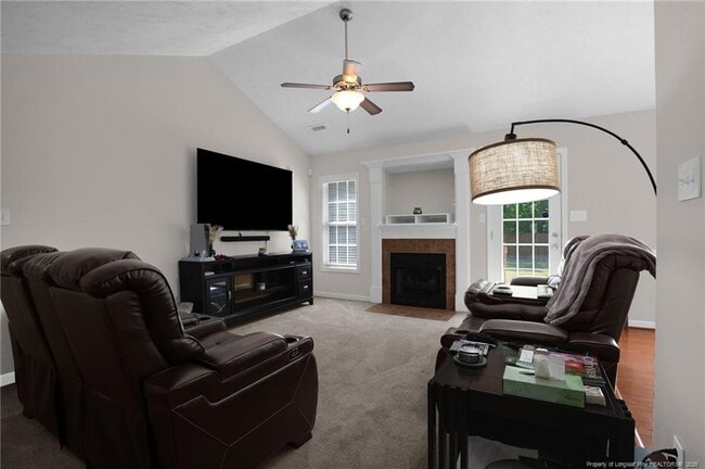 Foto del edificio - 4604 Riverwalk Pl