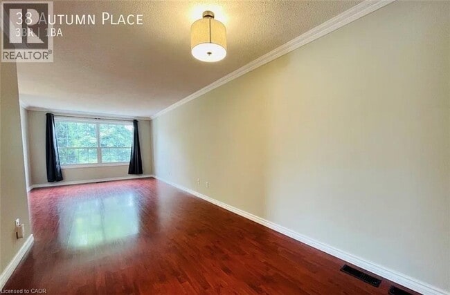 Building Photo - 38 Autumn Pl