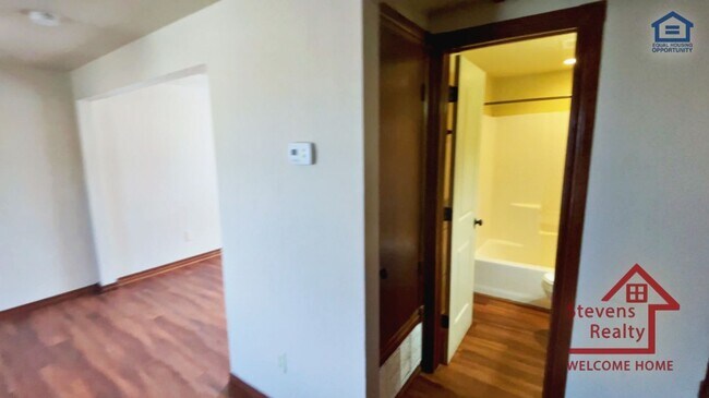 Foto del edificio - 1602 NW Lindy Ave