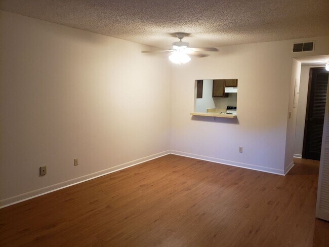 Foto del edificio - 1 Bedroom, 1.5 Bath Townhouse