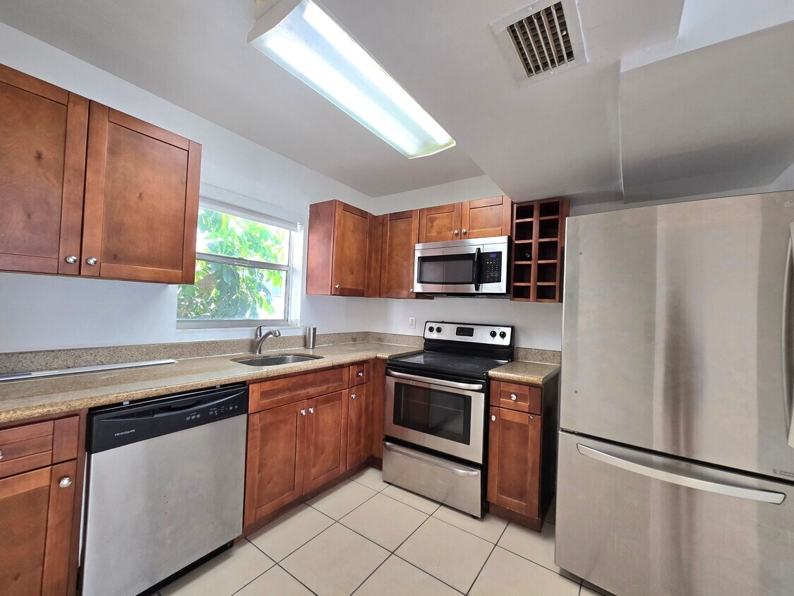 Foto principal - 609 Euclid Ave
